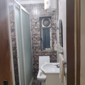 Bathroom in 3 BHK Apartment at Sector 4 Dwarka – for Rent