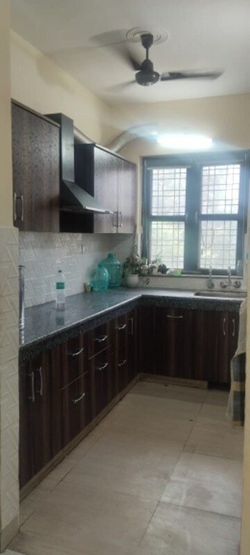 Kitchen in 2 BHK Builder Floor at Sector 47 – for Rent