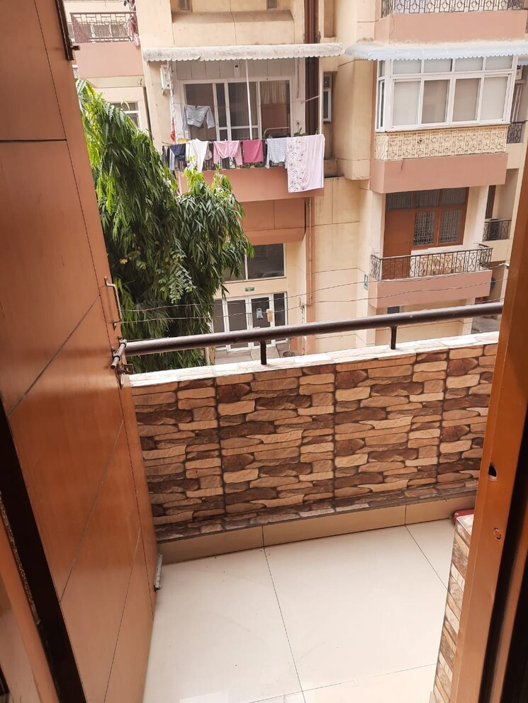 Balcony, sector 4 dwarka 3 Bedroom 1450 Sq.Ft. Apartment In Sector 4 Dwarka Delhi 8621044