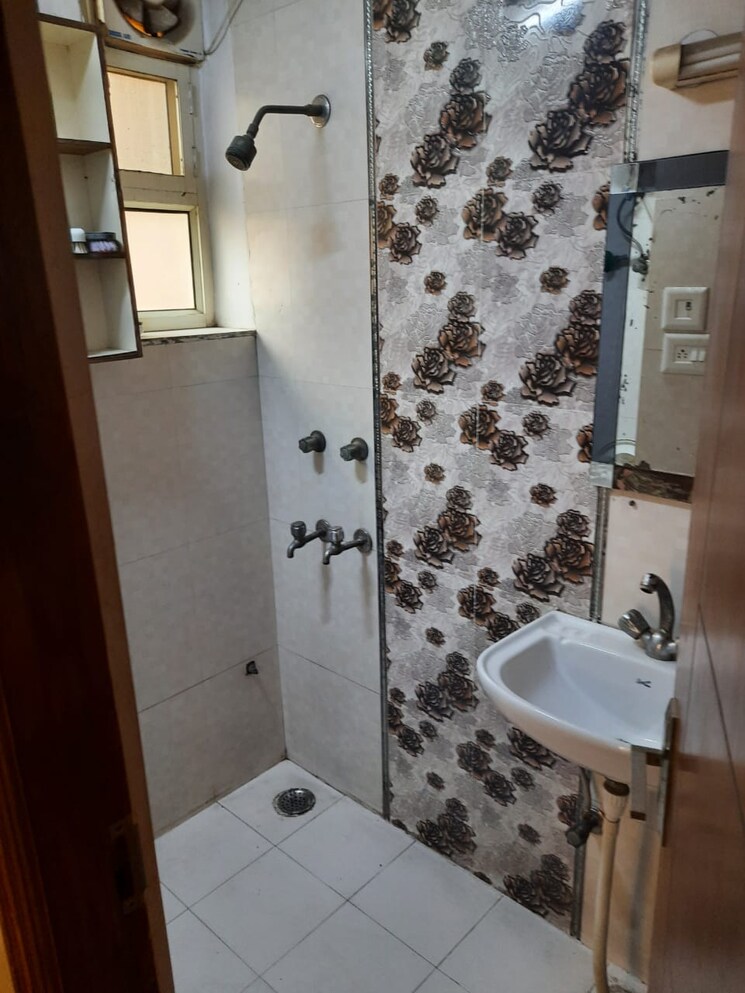 Bathroom, sector 4 dwarka 3 Bedroom 1450 Sq.Ft. Apartment In Sector 4 Dwarka Delhi 8621044