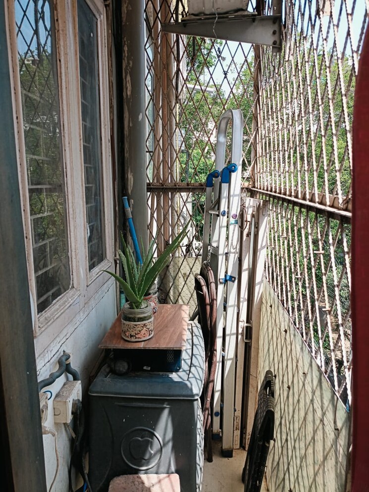 Balcony, lajpat nagar ii 2 Bedroom 1000 Sq.Ft. Builder Floor In Lajpat Nagar ii Delhi 8584115