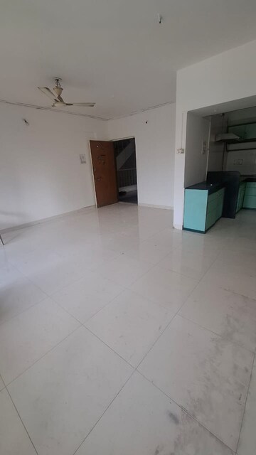 Room in 3 BHK Apartment at Aditya Shagun, Bavdhan – for Rent