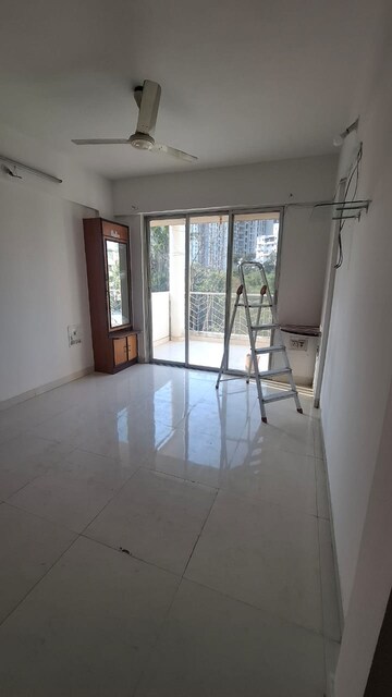 Room in 3 BHK Apartment at Aditya Shagun, Bavdhan – for Rent