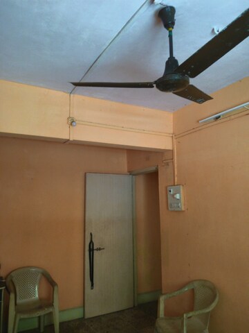 Furnished Amenities in 1 RK Apartment at Vile Parle West – for Rent
