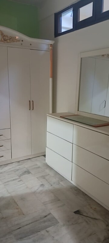 Room in 3.5 BHK Independent House at Sector 55 – for Rent