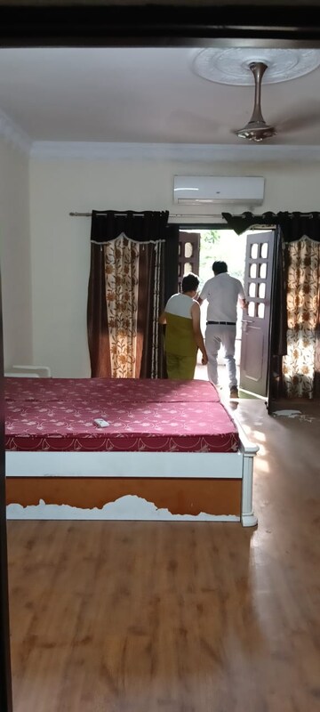 Bedroom in 3.5 BHK Independent House at Sector 55 – for Rent