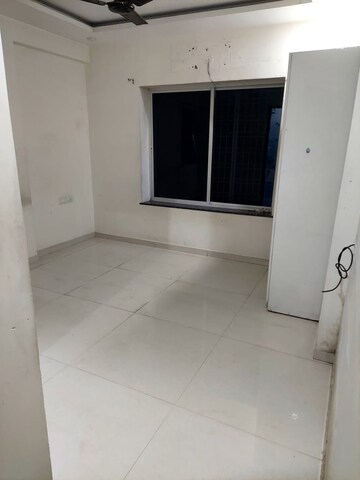 Room in 2 BHK Apartment at Magarpatta Trillium, Hadapsar – for Rent