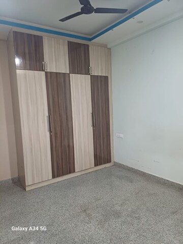 Room in 3.5 BHK Independent House at Sector 51 – for Rent