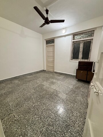 2 BHK Apartment For Sale in Vashi Sector 14