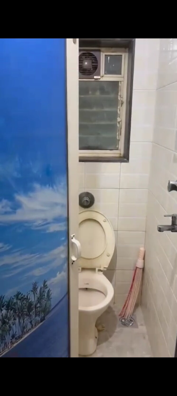 Bathroom, cosmos-chs-andheri 1 Bedroom 450 Sq.Ft. Apartment In Andheri West Mumbai 8621244