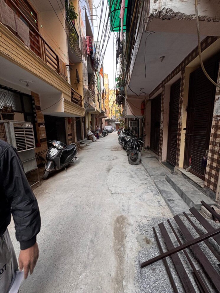 Exterior View, mansa ram park 2.5 Bedroom 50 Sq.Yd. Independent House In Mansa Ram Park Delhi 8621599