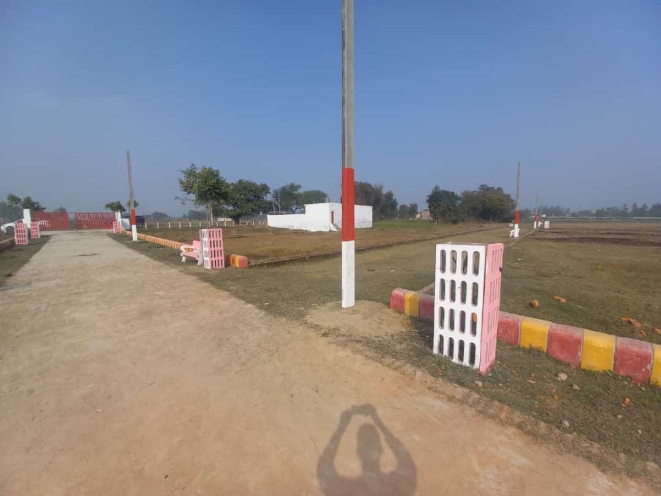 Plot For Sale in Kisan Path