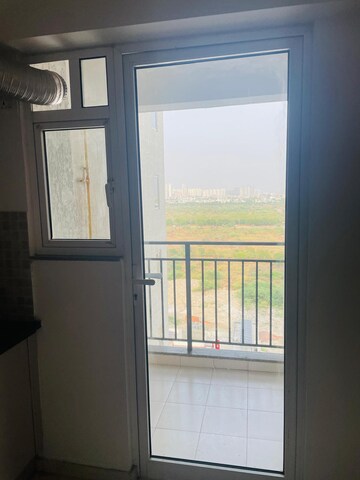 Room in 3 BHK Apartment at Godrej Woods, Sector 43 – for Sale