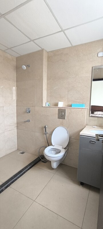 Bathroom in 4 BHK Builder Floor at BPTP Amstoria, Sector 102 – for Rent