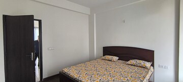 Bedroom in 4 BHK Builder Floor at BPTP Amstoria, Sector 102 – for Rent