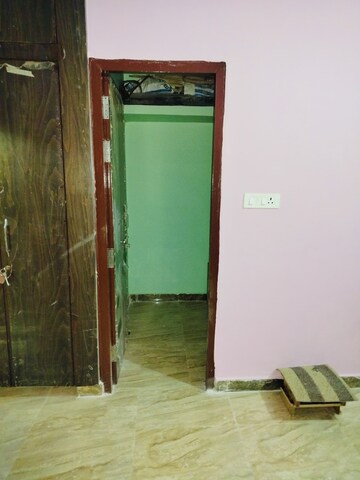 Room in 2 BHK Independent House at Nijampur Malhaur – for Rent