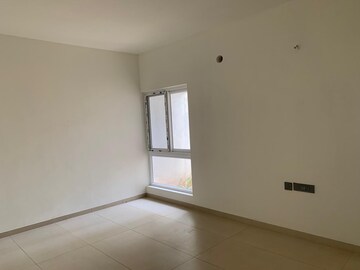 Room in 4 BHK Apartment at Casagrand Boulevard, Hennur Road – for Sale
