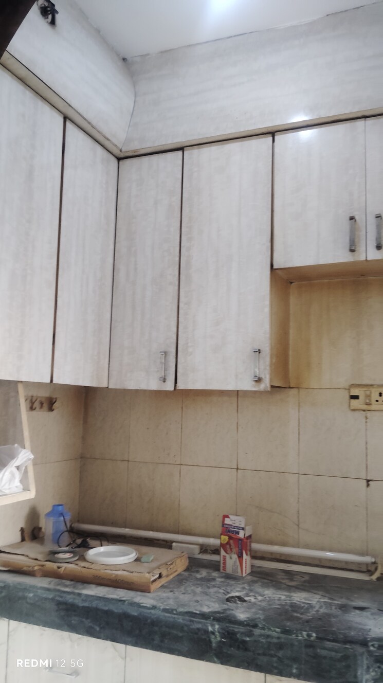 Bathroom, paras-tierea 2 Bedroom 825 Sq.Ft. Apartment In Sector 137 Noida 8621717