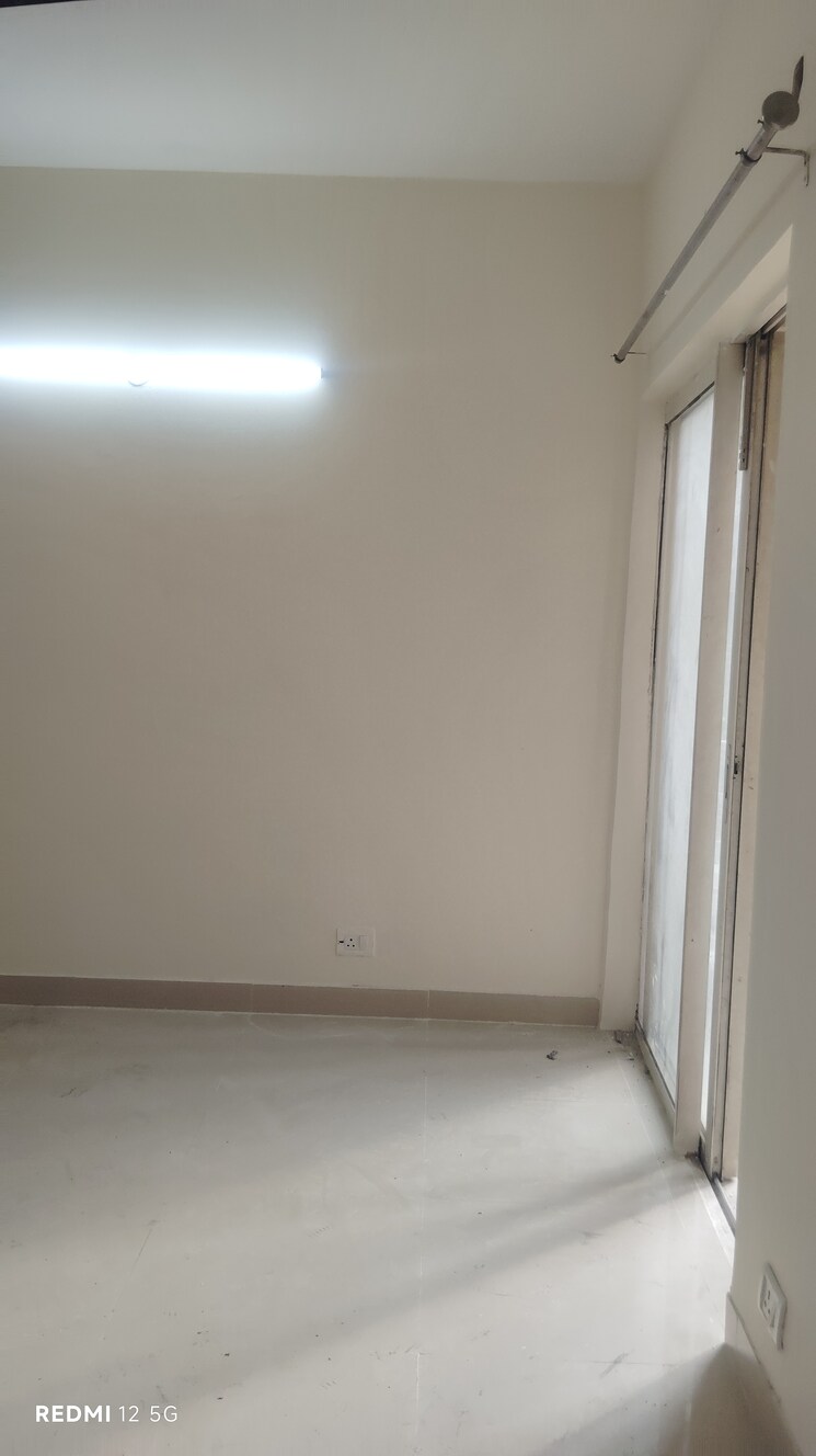 Room, paras-tierea 2 Bedroom 825 Sq.Ft. Apartment In Sector 137 Noida 8621717