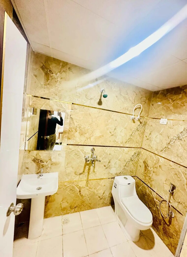 Bathroom, sector 135 2 Bedroom 1000 Sq.Ft. Apartment In Sector 135 Noida 8621731