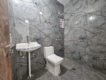 Bathroom in 1 BHK Builder Floor at Saket – for Rent