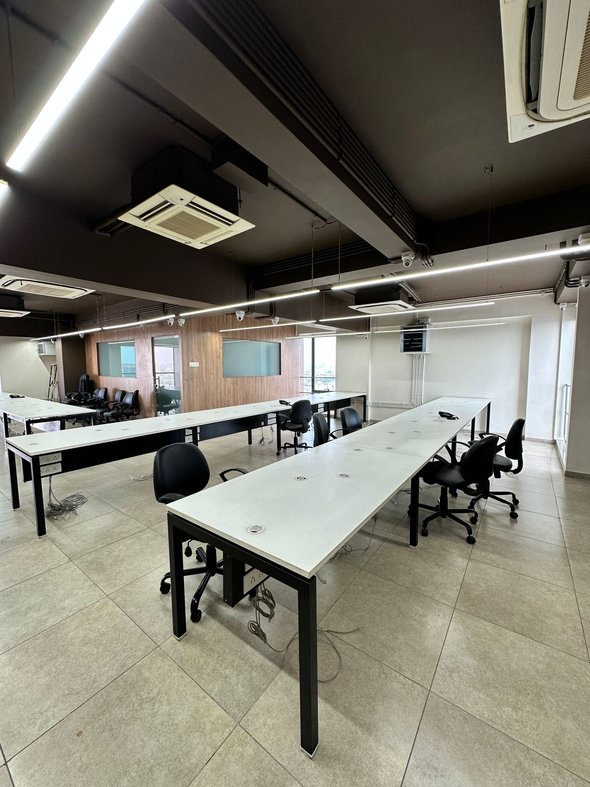 Office Space For Rent in Thaltej