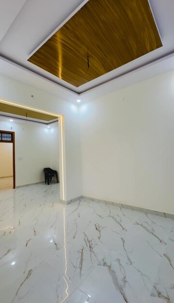 Room in 2 BHK Independent House at Gomti Nagar – for Rent