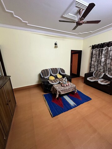 Living Room in 2 BHK Independent House at Gomti Nagar – for Rent