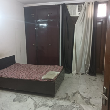 Bedroom in 3 BHK Builder Floor at Shivalik Colony – for Rent