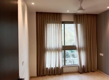Bedroom in 2 BHK Apartment at Castle Rock, Powai – for Rent