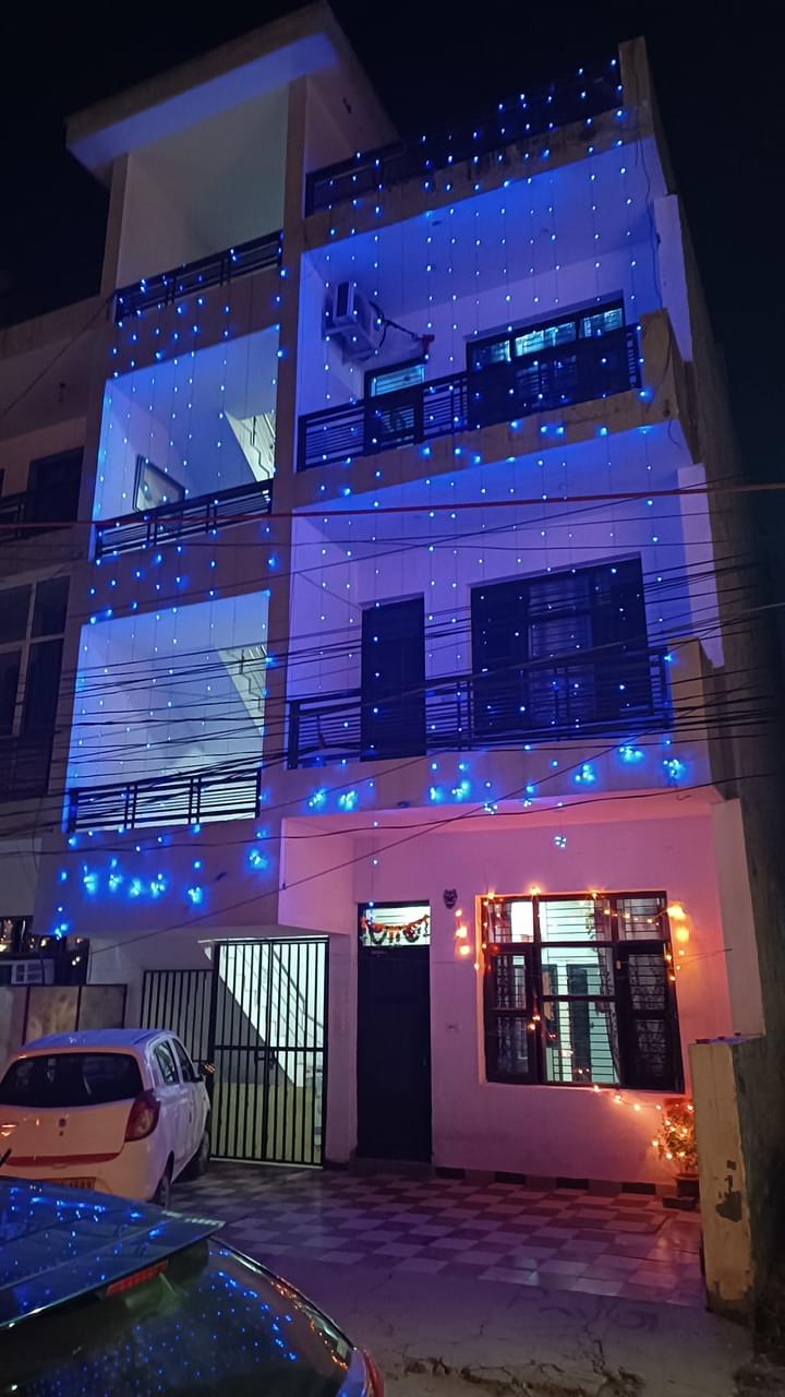 2 BHK + Pooja Room Builder Floor For Rent in Swami Enclave