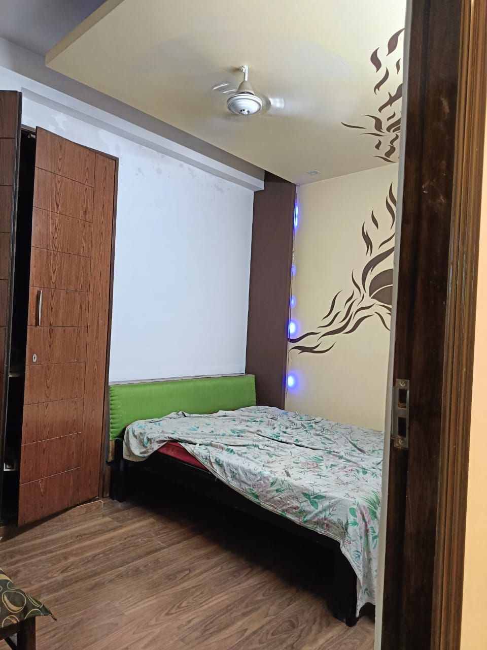 2 BHK Builder Floor For Rent in Paryavaran Complex