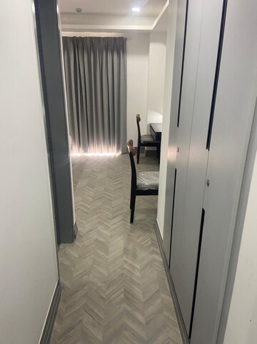 Building Lobby in 1 BHK Apartment at DLF Building 10, Dlf Phase ii – for Rent