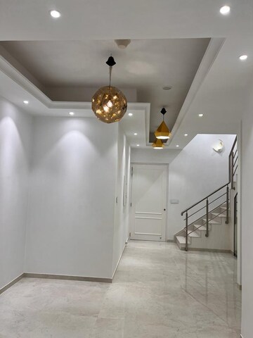 Furnished Amenities in 3 BHK Apartment at Indiabulls Sky Forest, Lower Parel – for Rent