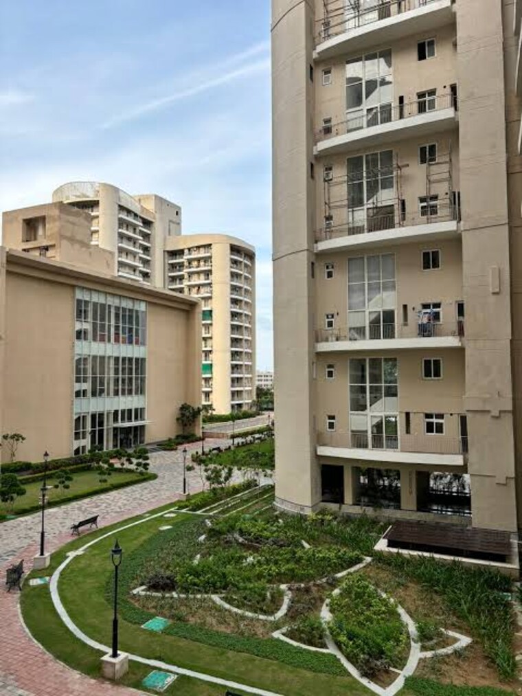 Exterior View, bptp-discovery-park 3.5 Bedroom 2700 Sq.Ft. Builder Floor In Sector 80 Faridabad 8622243