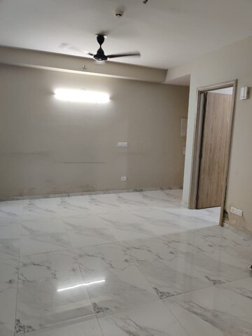 Room in 2 BHK Apartment at M3M Corner Walk, Sector 74 – for Rent