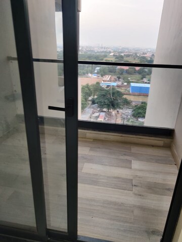 Room in 2 BHK Apartment at M3M Corner Walk, Sector 74 – for Rent