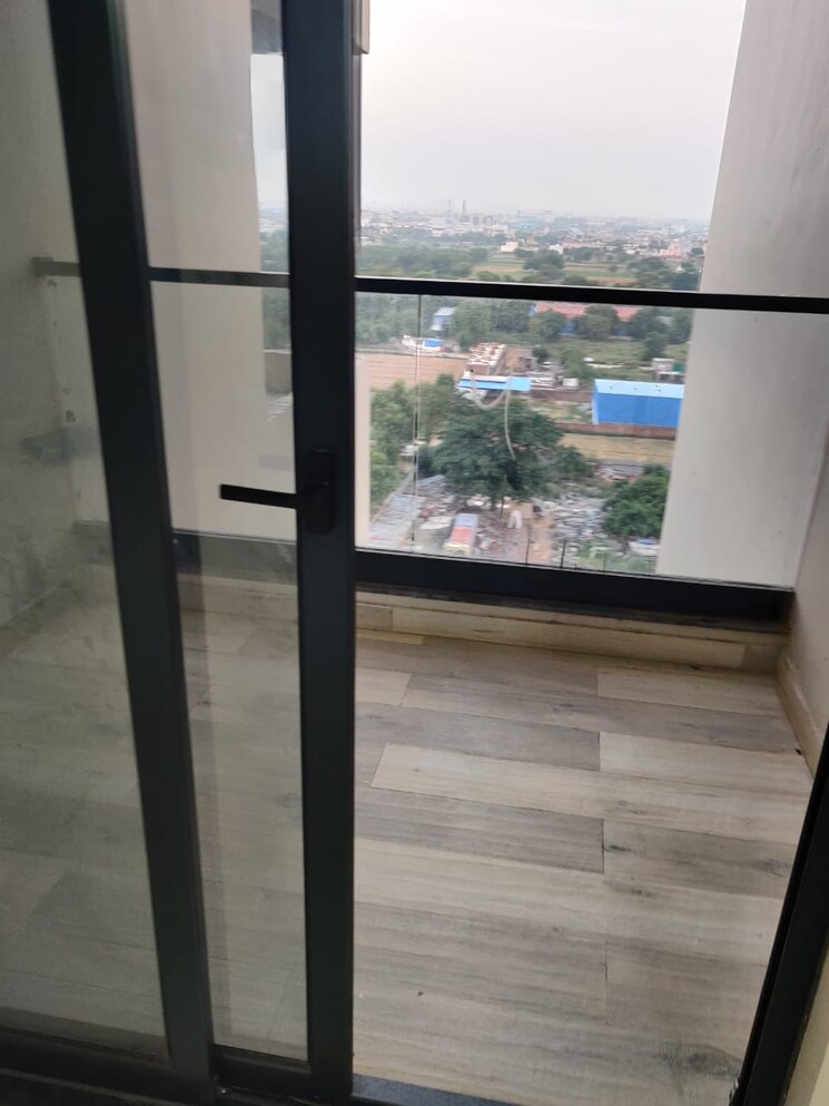 Room, m3m-corner-walk 2 Bedroom 1500 Sq.Ft. Apartment In Sector 74 Gurgaon 8622233