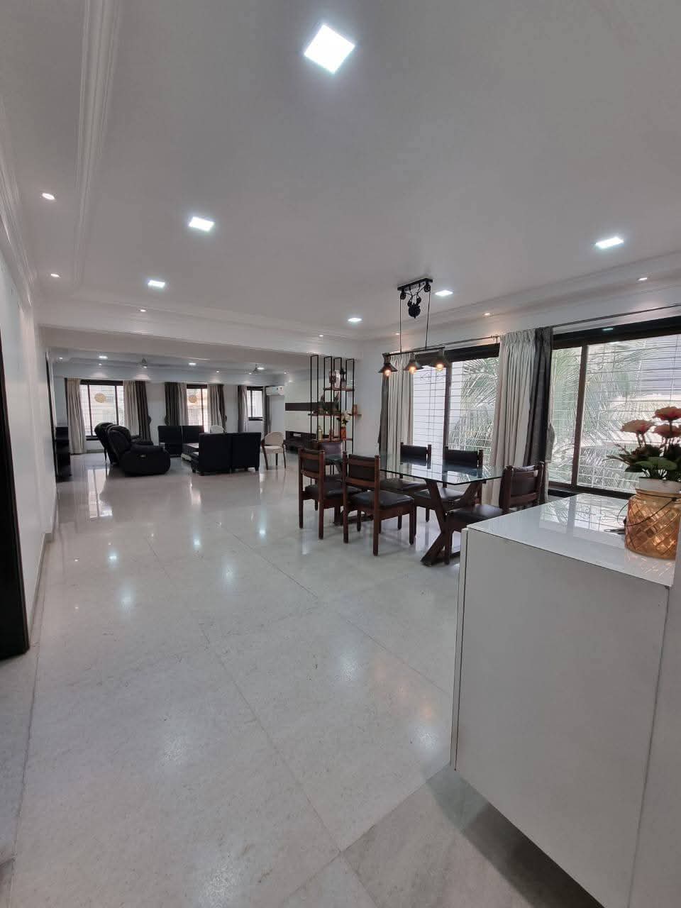 4 BHK 2700 Sq.Ft. Apartment in Juhu Trishul