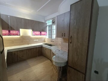 Kitchen in 5 BHK Villa at Eldeco Mansionz, Sector 48 – for Rent