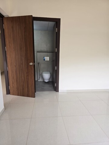 Room in 3 BHK Apartment at Shapoorji Pallonji Vanaha Springs, Bavdhan – for Rent