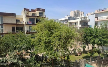 Plot For Sale in Hong Kong Bazaar, Sector 57
