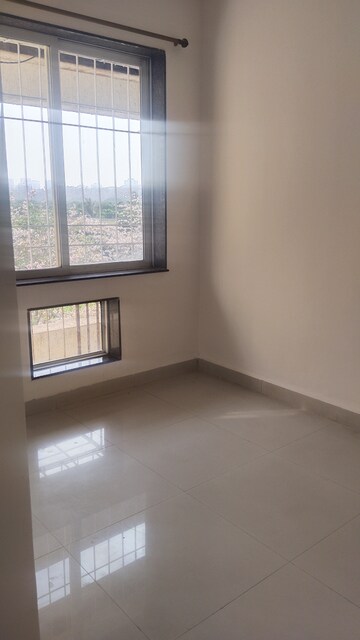 Room in 2.5 BHK Apartment at Gundecha Altura, Kanjurmarg West – for Rent