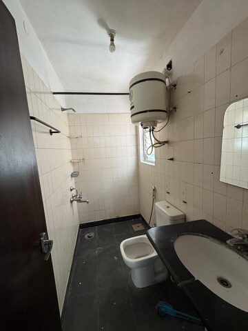 Bathroom in 2 BHK Apartment at Benson Manor, Benson Town – for Sale