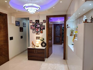Living Room in 2 BHK Builder Floor at Ansal Sushant Lok I, Sector 43 – for Rent