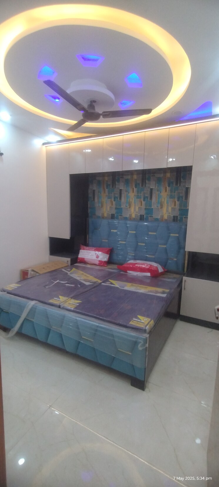 Room, uttam nagar 2 Bedroom 60 Sq.Yd. Builder Floor In Uttam Nagar Delhi 8622529