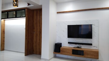 Furnished Amenities in 3 BHK Builder Floor at Railnagar – for Sale