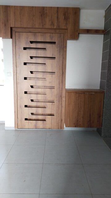 Furnished Amenities in 3 BHK Builder Floor at Railnagar – for Sale