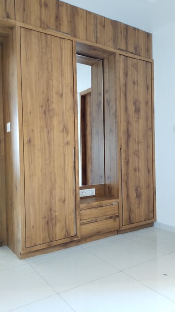 Furnished Amenities in 3 BHK Builder Floor at Railnagar – for Sale