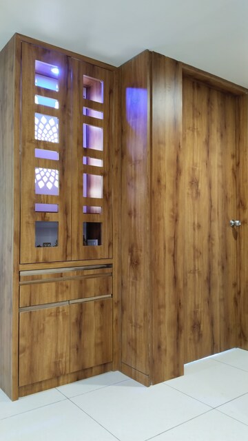 Furnished Amenities in 3 BHK Builder Floor at Railnagar – for Sale